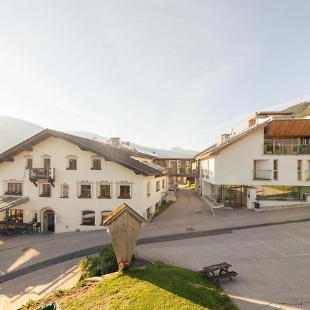 Hotel Gasthof Handl Schonberg im Stubaital Exterior photo