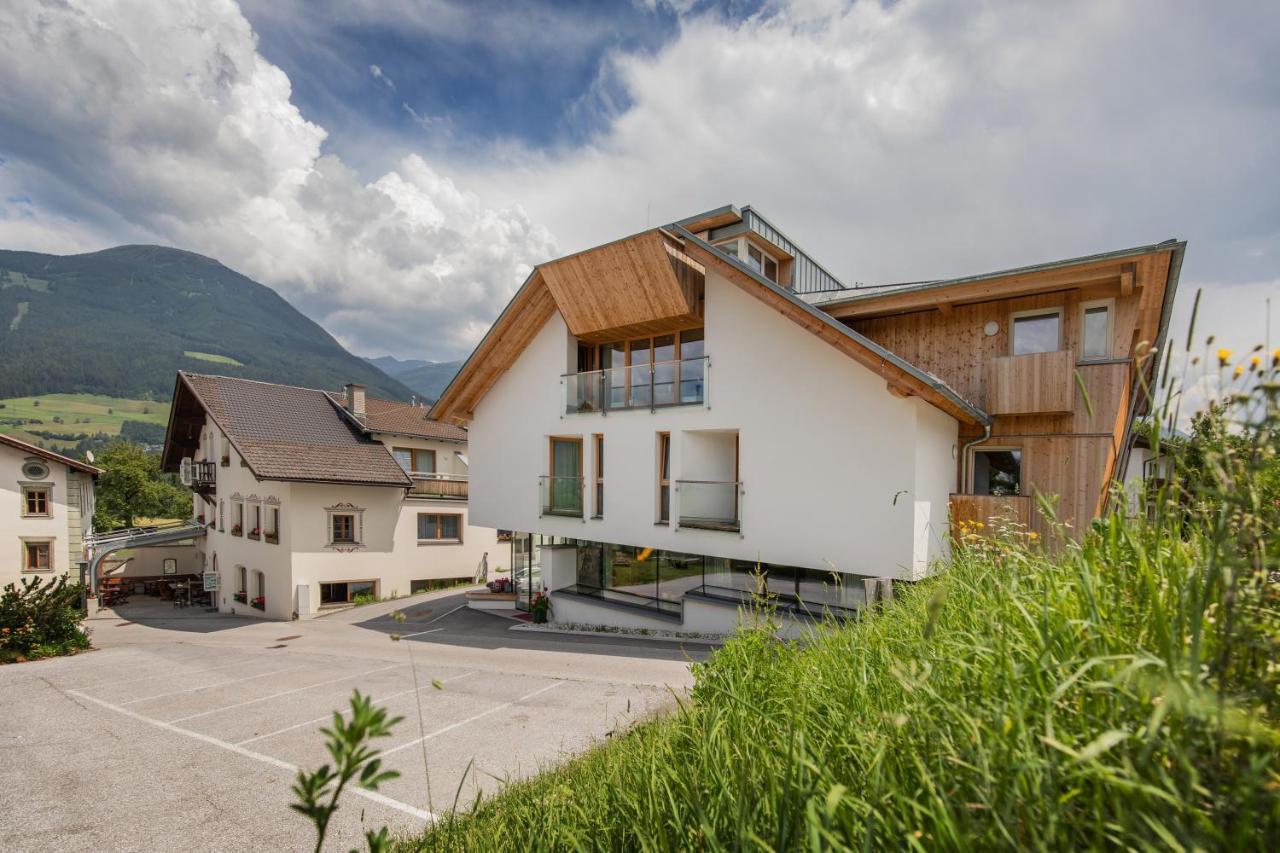 Hotel Gasthof Handl Schonberg im Stubaital Exterior photo